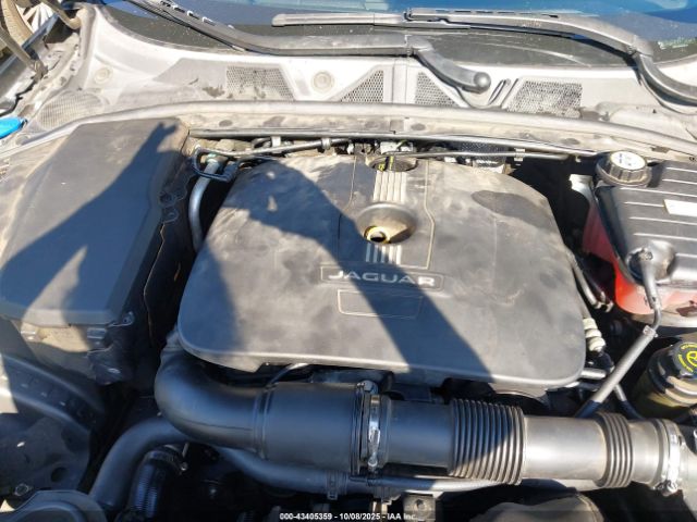 2015 JAGUAR XF SAJWA0FS7FPU61682 Photo 9