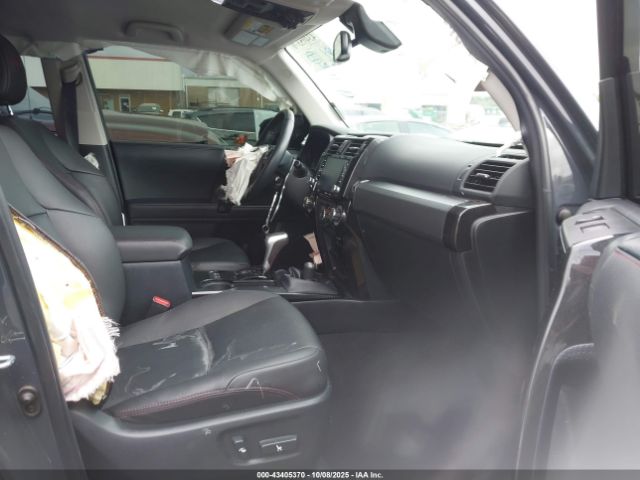 2024 TOYOTA 4RUNNER JTERU5JR2R6236354 Photo 4