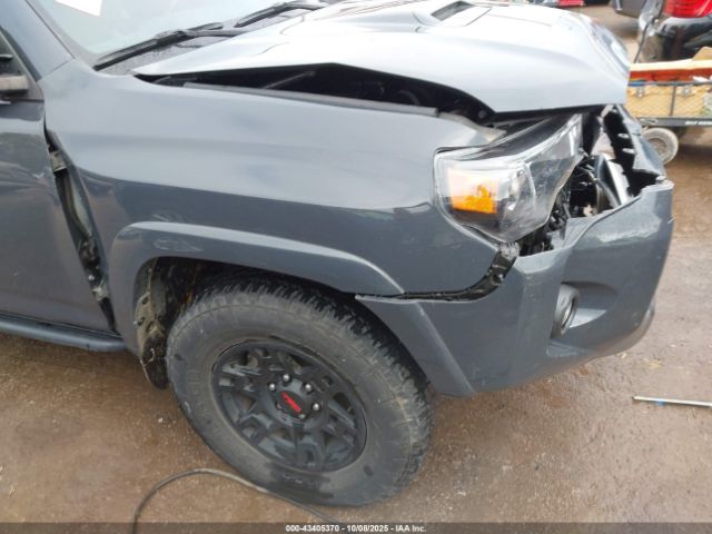 2024 TOYOTA 4RUNNER JTERU5JR2R6236354 Photo 5