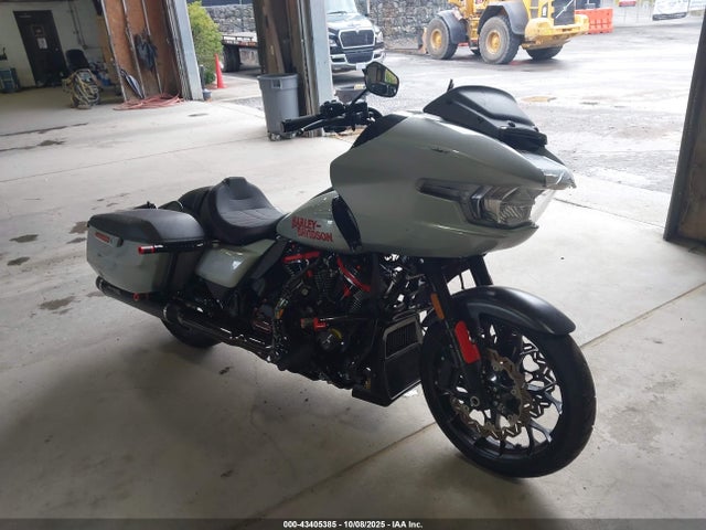 2025 HARLEY-DAVIDSON FLTRXSTSE 1HD1TL818SB952163