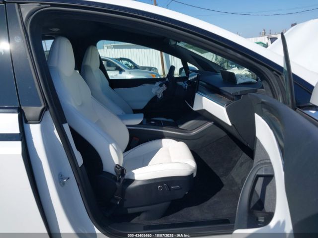 2022 TESLA MODEL X 7SAXCBE68NF332875 Photo 4