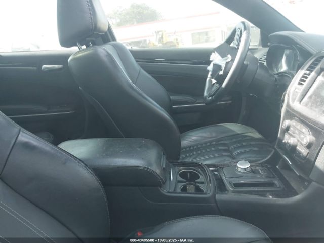 2018 CHRYSLER 300 2C3CCABG5JH201754 Photo 4