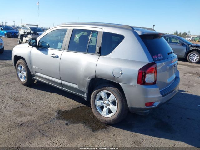 2015 JEEP COMPASS 1C4NJCBA8FD171333 Photo 2