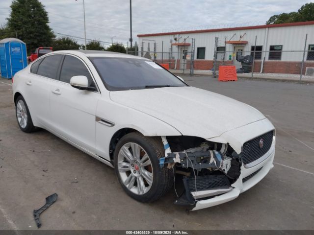 2017 JAGUAR XF SAJBJ4BV8HCY44921 Photo 0