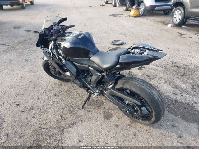 2025 YAMAHA YZFR7 JYARM38E5SA017432 Photo 2