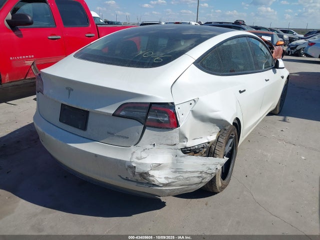 2021 TESLA MODEL 3 5YJ3E1EB2MF872377 Photo 3