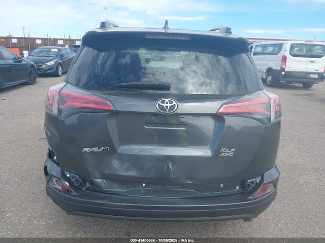 Toyota Rav4 Xle 2018 JTMRFREV7JD241191 Image 16