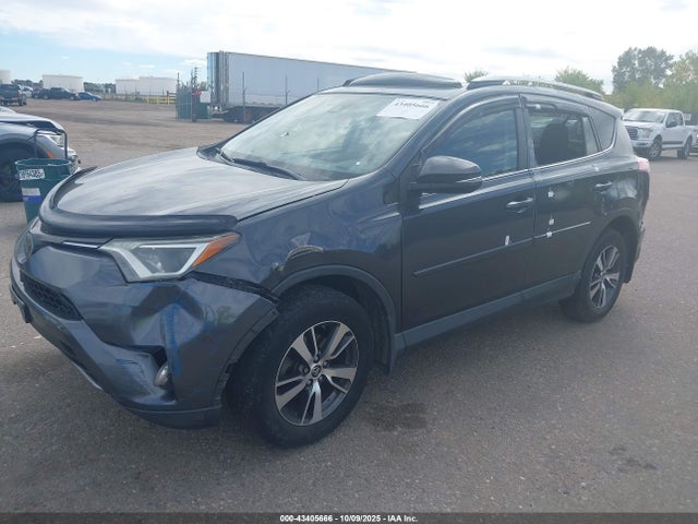 Toyota Rav4 Xle 2018 JTMRFREV7JD241191 Image 2