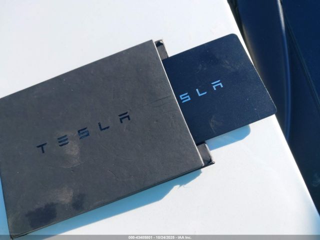 2024 TESLA MODEL Y 7SAYGDEE0RF027744 Photo 10