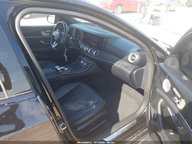 2019 MERCEDES-BENZ E 300 WDDZF4JB5KA571001 Photo 4