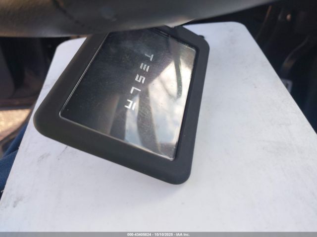 2021 TESLA MODEL Y 5YJYGDEF8MF212025 Photo 10