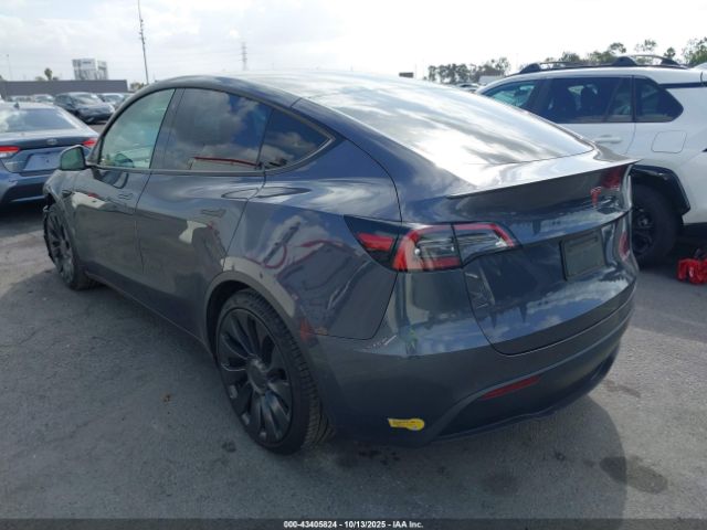 2021 TESLA MODEL Y 5YJYGDEF8MF212025 Photo 2