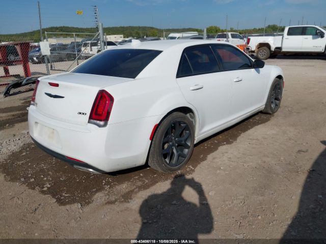 2023 CHRYSLER 300 2C3CCAAGXPH680408 Photo 3