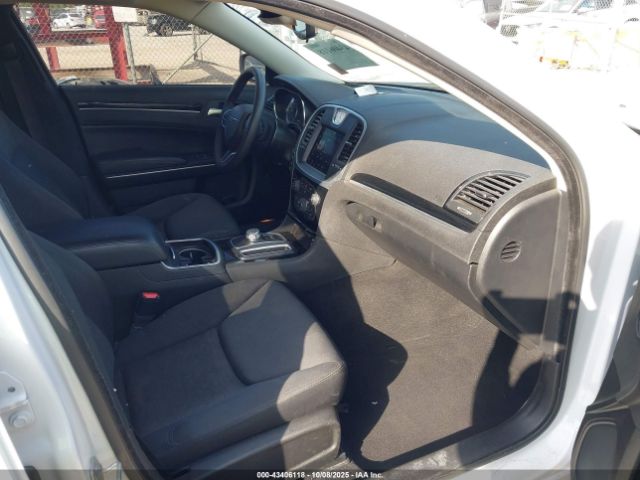 2023 CHRYSLER 300 2C3CCAAGXPH680408 Photo 4