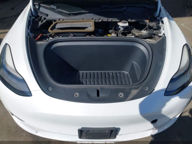 2020 TESLA MODEL Y 5YJYGDEE2LF053962 Photo 9
