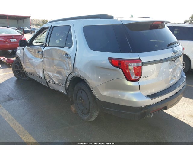 1FM5K7D89JGA38016 Ford EXPLORER XLT