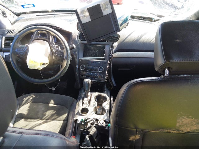 1FM5K7D89JGA38016 Ford EXPLORER XLT