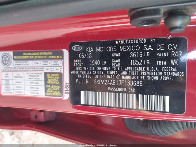 2018 KIA RIO 3KPA24AB1JE133686 Photo 8