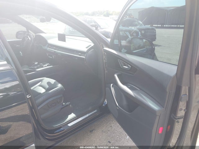 2017 AUDI Q7 WA1LAAF75HD018030 Photo 4
