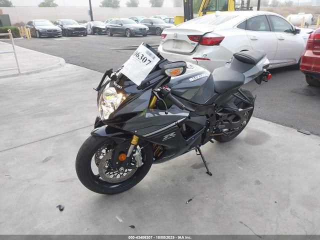 Suzuki GSX-R750 2025 JS1GR7MA7S7101671 Image 15
