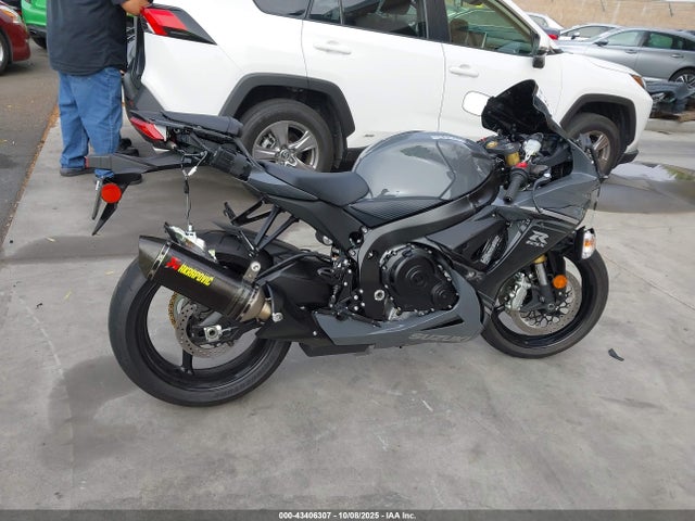 Suzuki GSX-R750 2025 JS1GR7MA7S7101671 Image 25