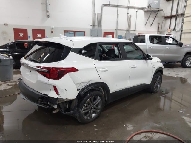 2023 Kia Seltos Lx მანქანა იყიდება აუქციონზე, vin: KNDEPCAA0P7434754, აუქციონის ნომერი: 43406372