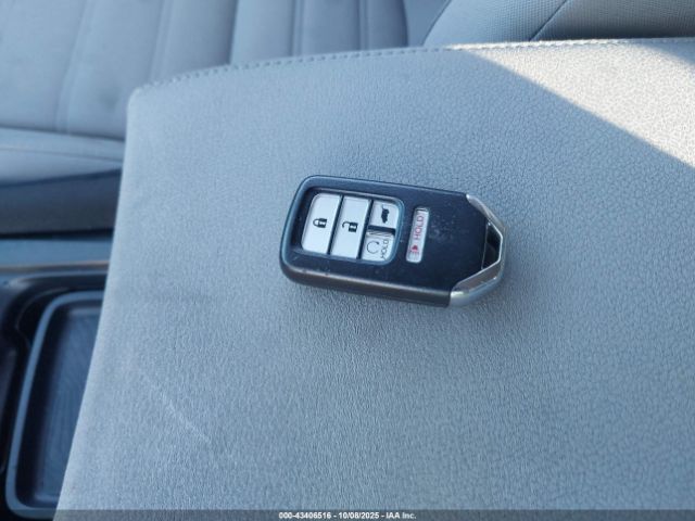 2019 HONDA CR-V 7FARW2H52KE062137 Photo 10