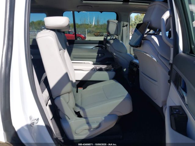 2023 JEEP GRAND WAGONEER 1C4SJVEJ7PS573576 Photo 7