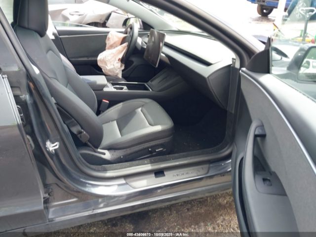 2025 TESLA MODEL 3 5YJ3E1EA3SF951335 Photo 4