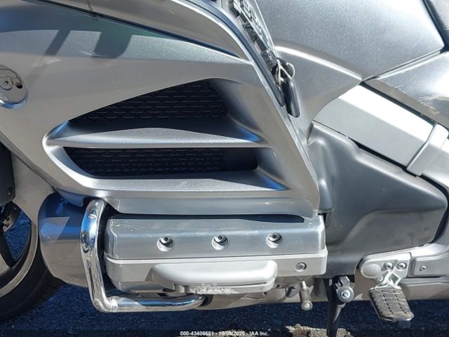 2015 HONDA GL1800 JH2SC68N7FK100328 Photo 8