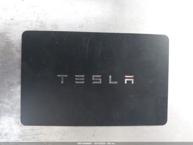 2021 TESLA MODEL Y 5YJYGDED4MF110400 Photo 10