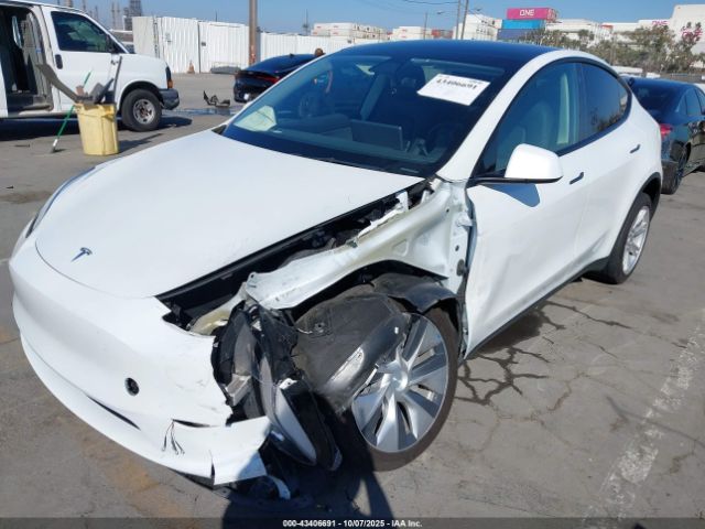2021 TESLA MODEL Y 5YJYGDED4MF110400 Photo 5
