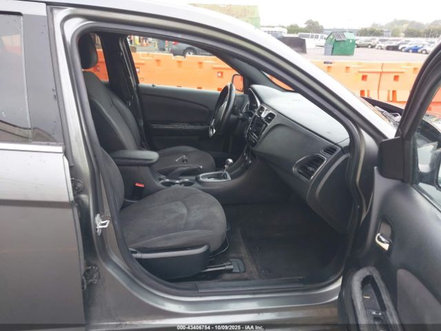 2012 CHRYSLER 200 1C3CCBBG3CN302730 Photo 4