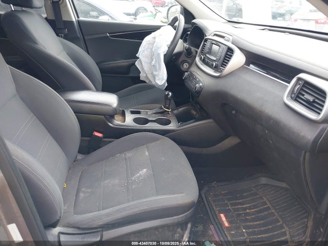 5XYPG4A37HG235155 KIA Sorento 2.4l Lx