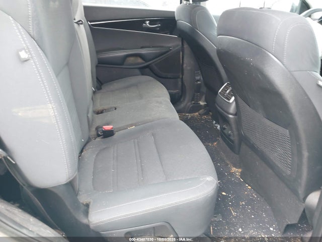 5XYPG4A37HG235155 KIA Sorento 2.4l Lx