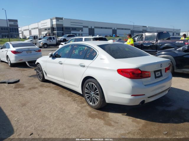 2018 BMW 530E WBAJA9C50JB033516 Photo 2