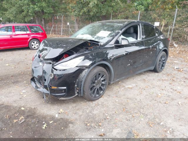 2021 TESLA MODEL Y 5YJYGDED4MF126113 Photo 1