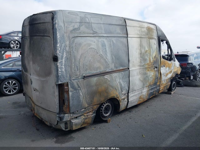 W1Y40BHY1NT118275 Mercedes-Benz Sprinter 2500 Standard Roof I4