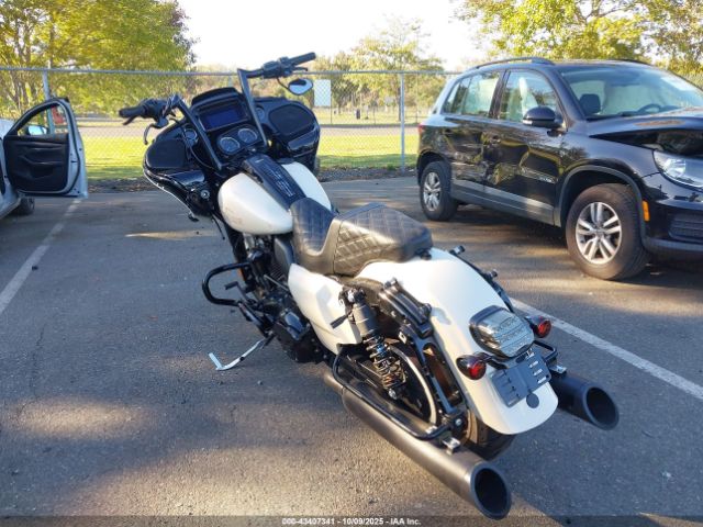 2023 HARLEY-DAVIDSON FLTRXST 1HD1ACL19PB621130 Photo 2