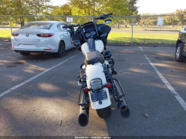 2023 HARLEY-DAVIDSON FLTRXST 1HD1ACL19PB621130 Photo 5