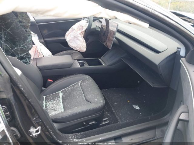 2025 TESLA MODEL 3 5YJ3E1EB8SF925709 Photo 4