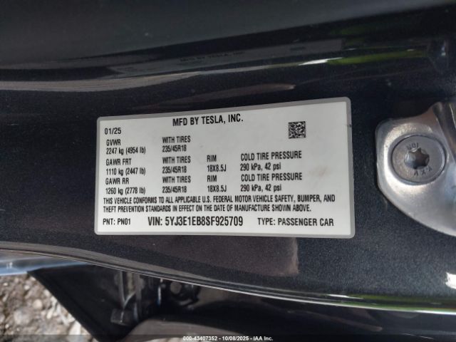 2025 TESLA MODEL 3 5YJ3E1EB8SF925709 Photo 8
