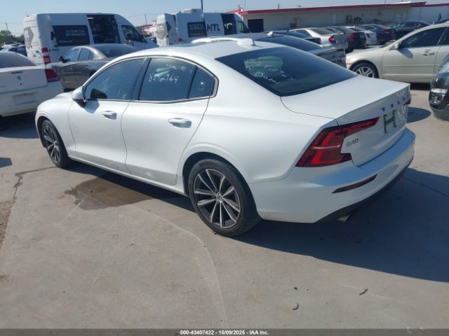 2021 VOLVO S60 7JR102FK3MG093197 Photo 2
