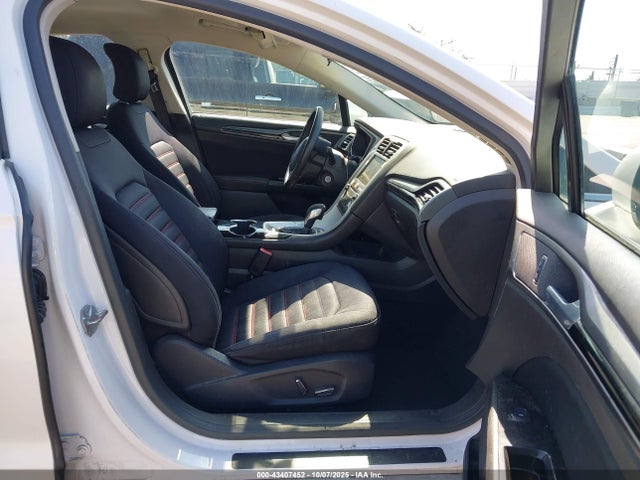 Ford 2015 2015 3FA6P0HD9FR161071 Image 5