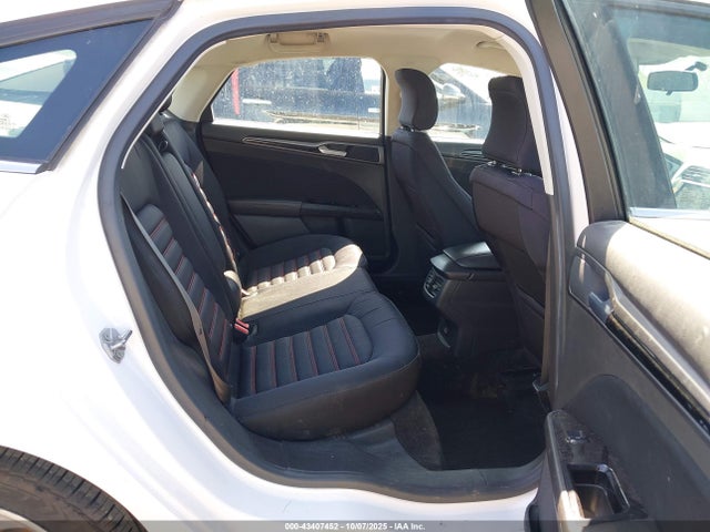 Ford 2015 2015 3FA6P0HD9FR161071 Image 8