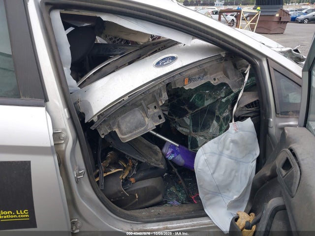 Ford 2015 2015 3FADP4TJ8FM204064 Image 5