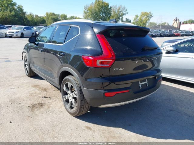 2021 VOLVO XC40 YV4AC2HL6M2571733 Photo 2