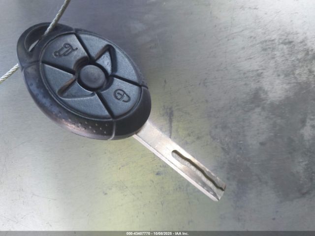 2006 MINI COOPER S WMWRE33516TJ37745 Photo 10