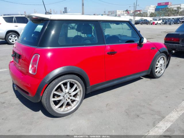 2006 MINI COOPER S WMWRE33516TJ37745 Photo 3