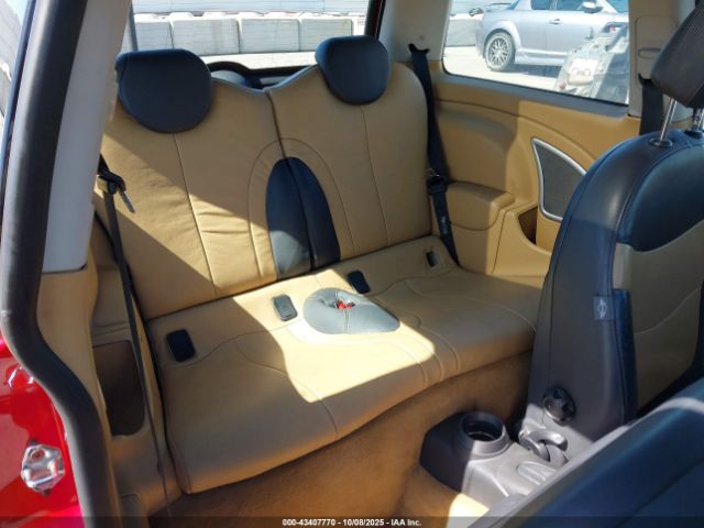 2006 MINI COOPER S WMWRE33516TJ37745 Photo 7